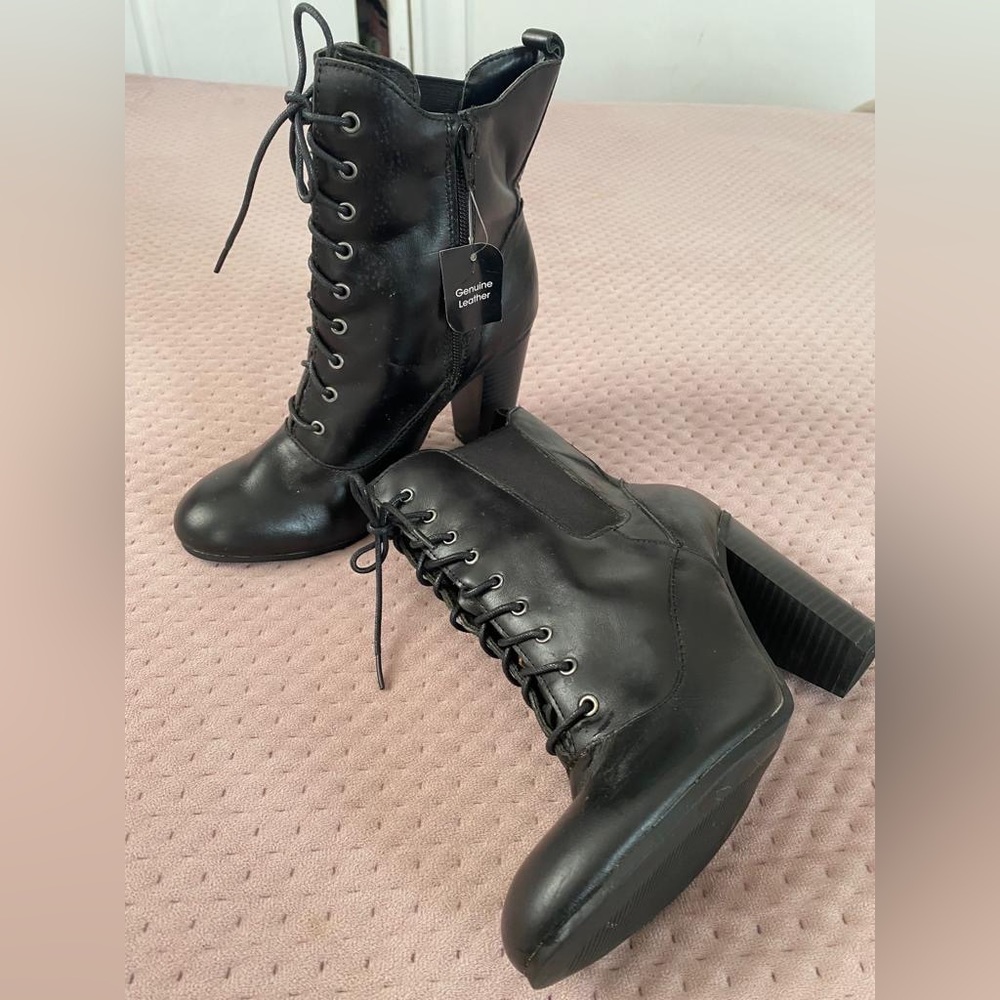 Liz Claiborne leather boot